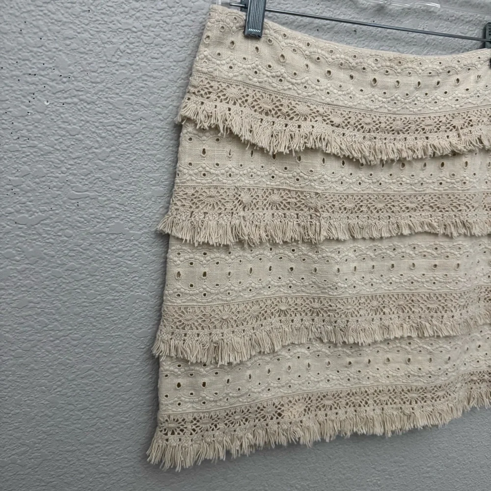 Anthropologie HD in Paris‎ Crochet Fringe Tiered Mini Boho Skirt Beige Size 2